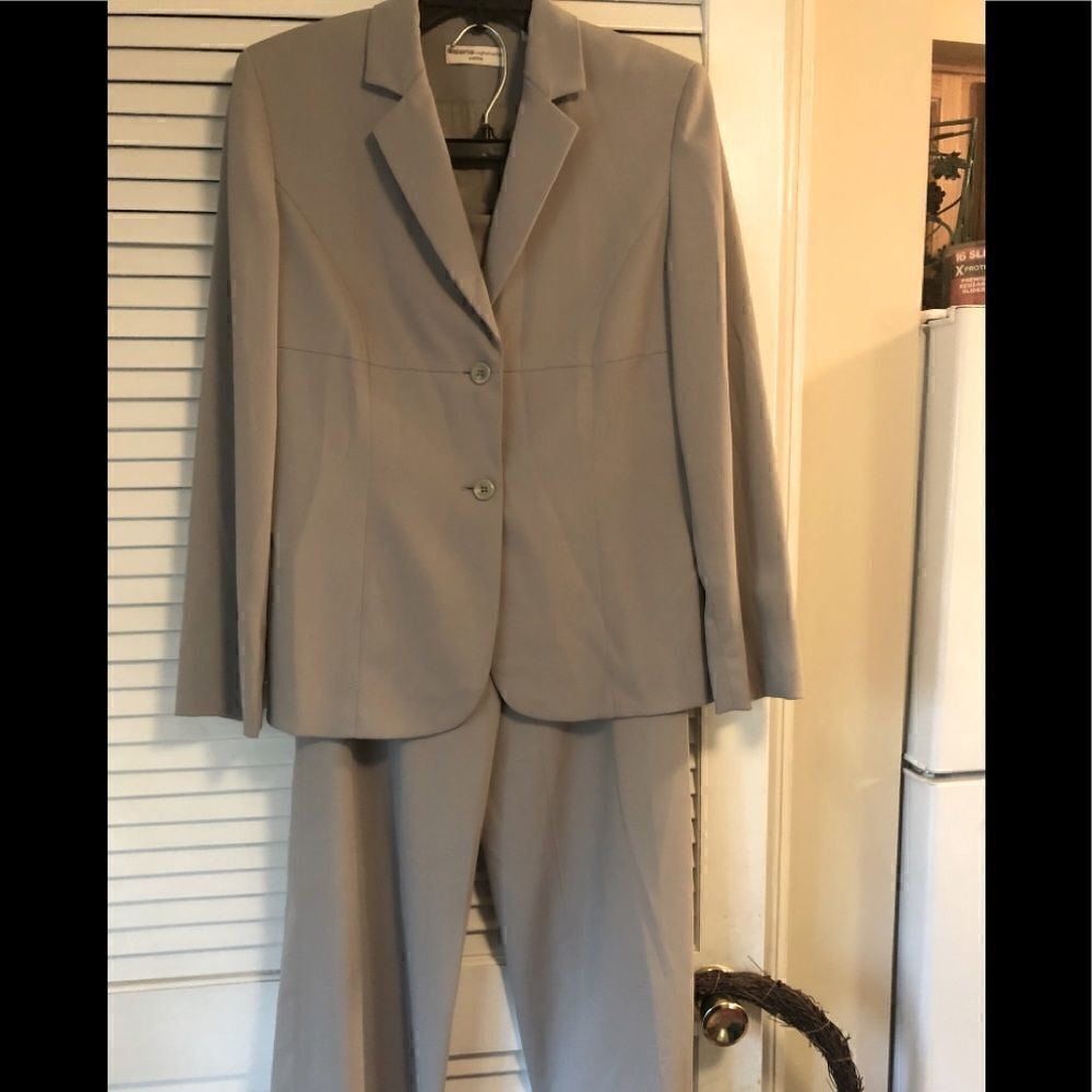 Valerie Separates Two piece pants suit by Valerie separates